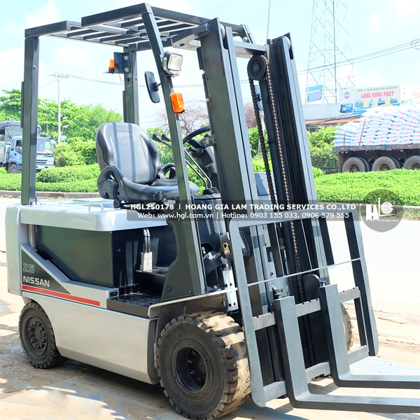 Nhat Lo Phat 168  Official Distributor HYUNDAI Forklift