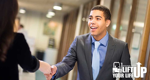 Chuyên gia nhân sự chia sẻ 4 bí quyết giúp sinh viên mới ra trường sớm thăng tiến nơi công sở