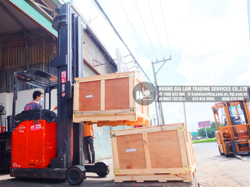 Hàng mới về 6.2021: Container bình điện xe nâng LIFTTOP (HITACHI) mới 100%