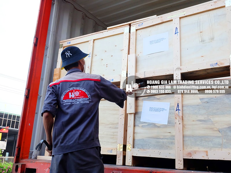 Hàng mới về 3.2022: Container bình điện xe nâng LIFTTOP (HITACHI)