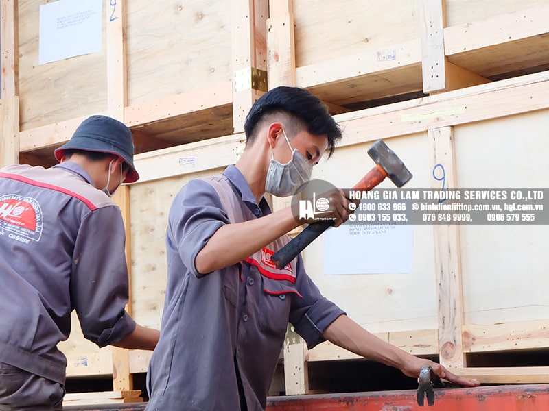 Hàng mới về 3.2022: Container bình điện xe nâng LIFTTOP (HITACHI)