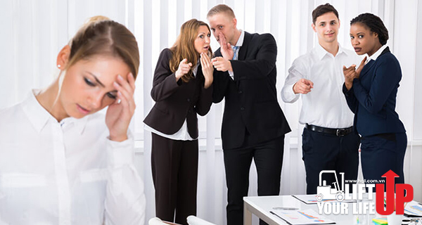 Khi dân công sở vô cớ gặp thị phi: Chuyện nắng mưa của trời còn có người thương kẻ ghét, sống không thẹn ...